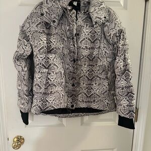 Varley Monochrome Snake Print Puffer Jacket